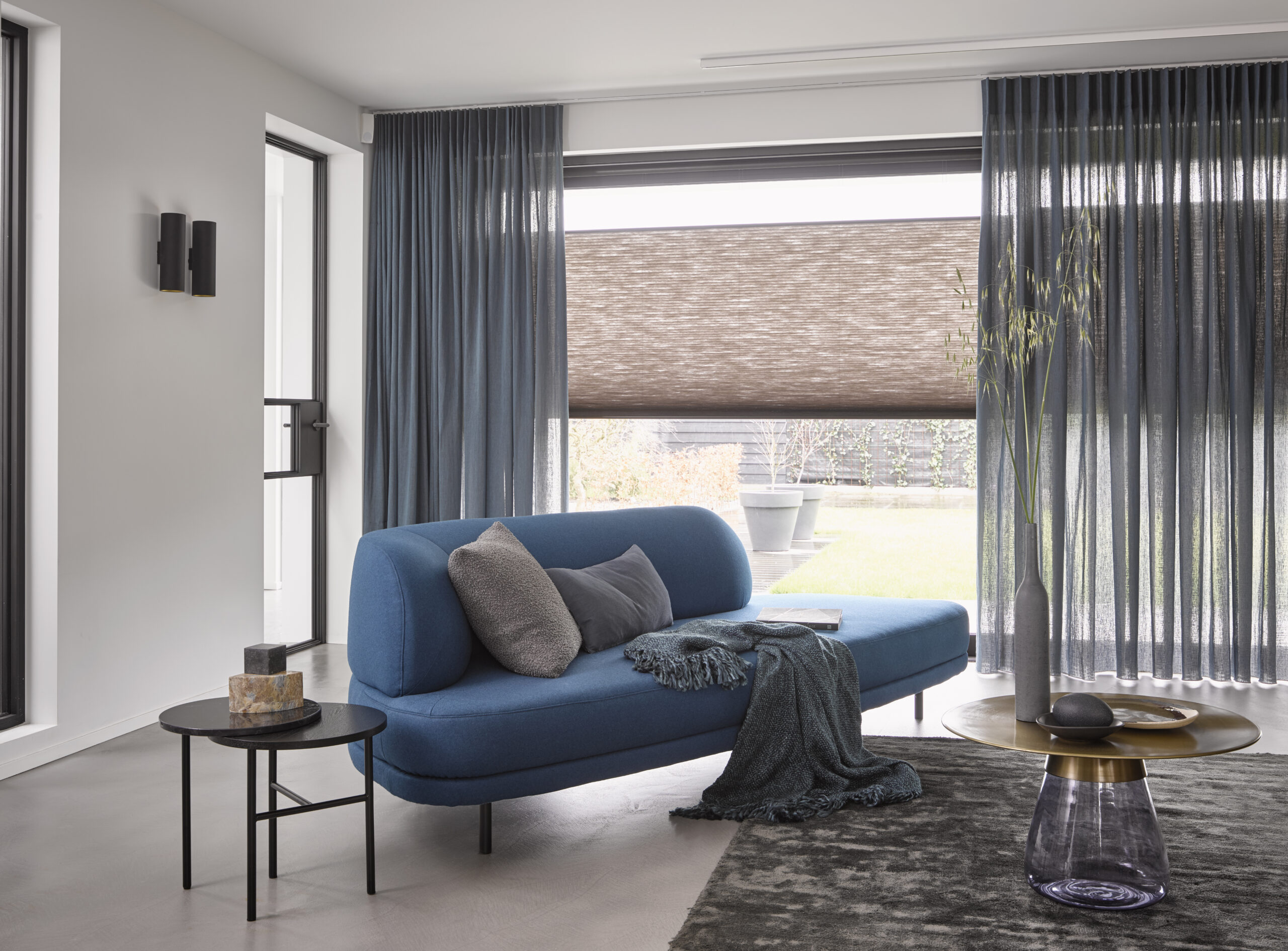 Abma zonwering en garagedeuren