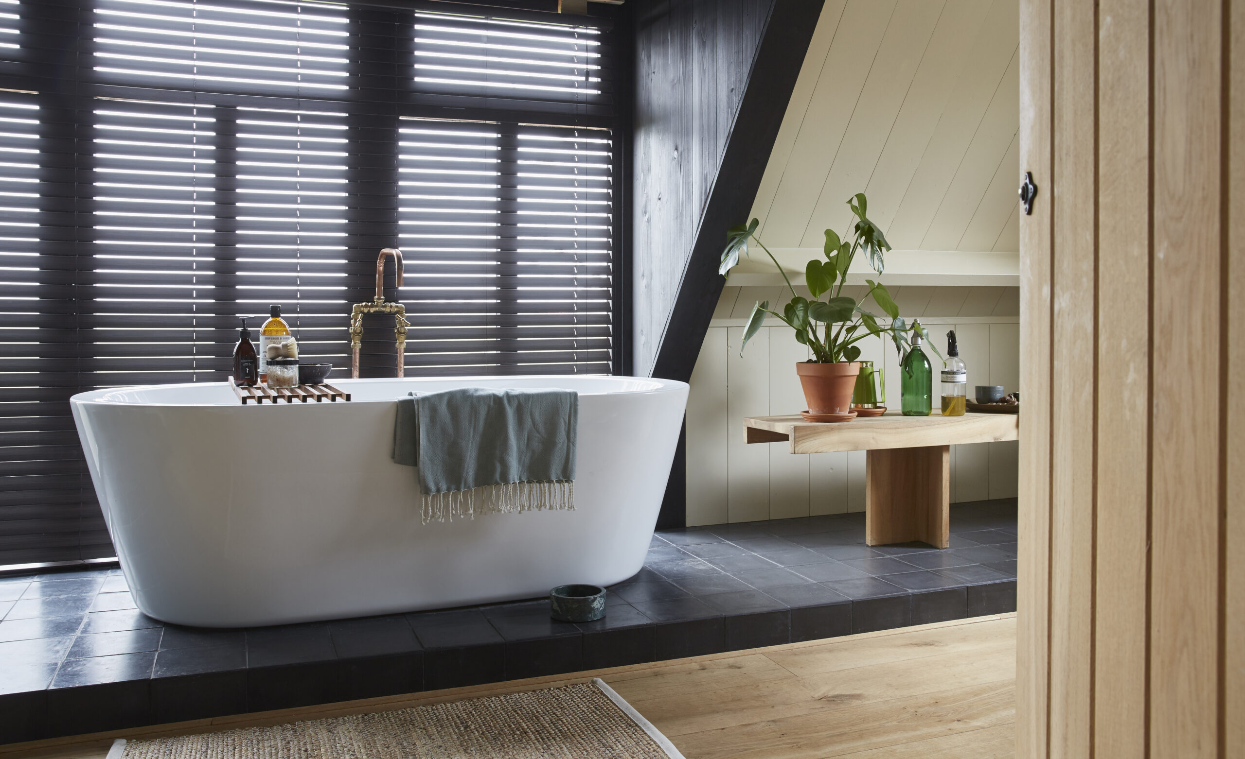 Abma zonwering en garagedeuren Toppoint