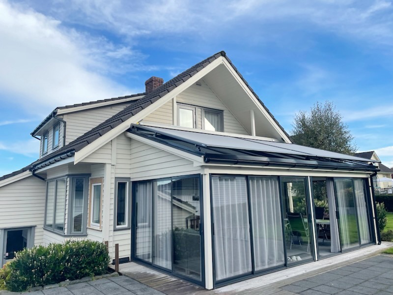 Bovenliggende serrezonwering markilux