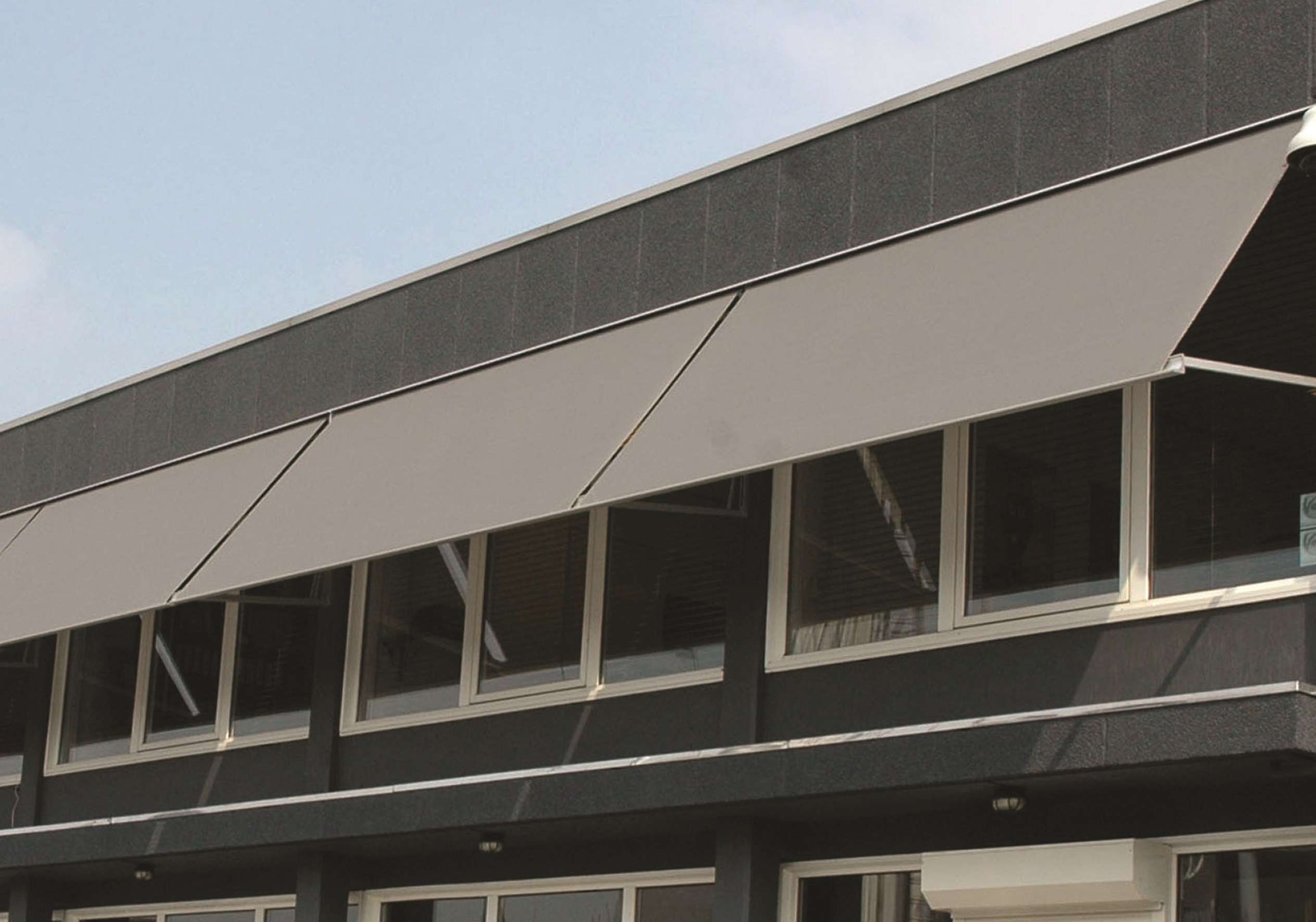 Husol uitvalschermen