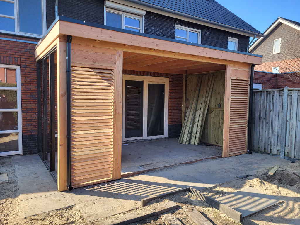 Houten overkapping Abma Zonwering